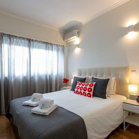 Trindade Sunny Downtown Apartment With Balcony & Ac Porto Buitenkant foto