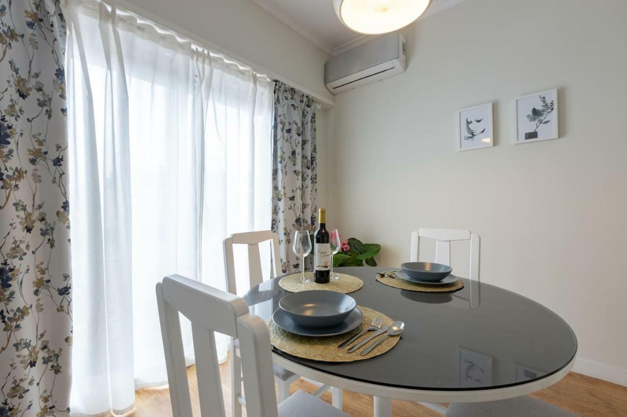 Trindade Sunny Downtown Apartment With Balcony & Ac Porto Buitenkant foto