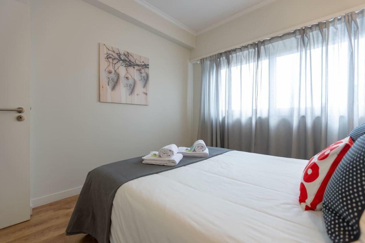 Trindade Sunny Downtown Apartment With Balcony & Ac Porto Buitenkant foto