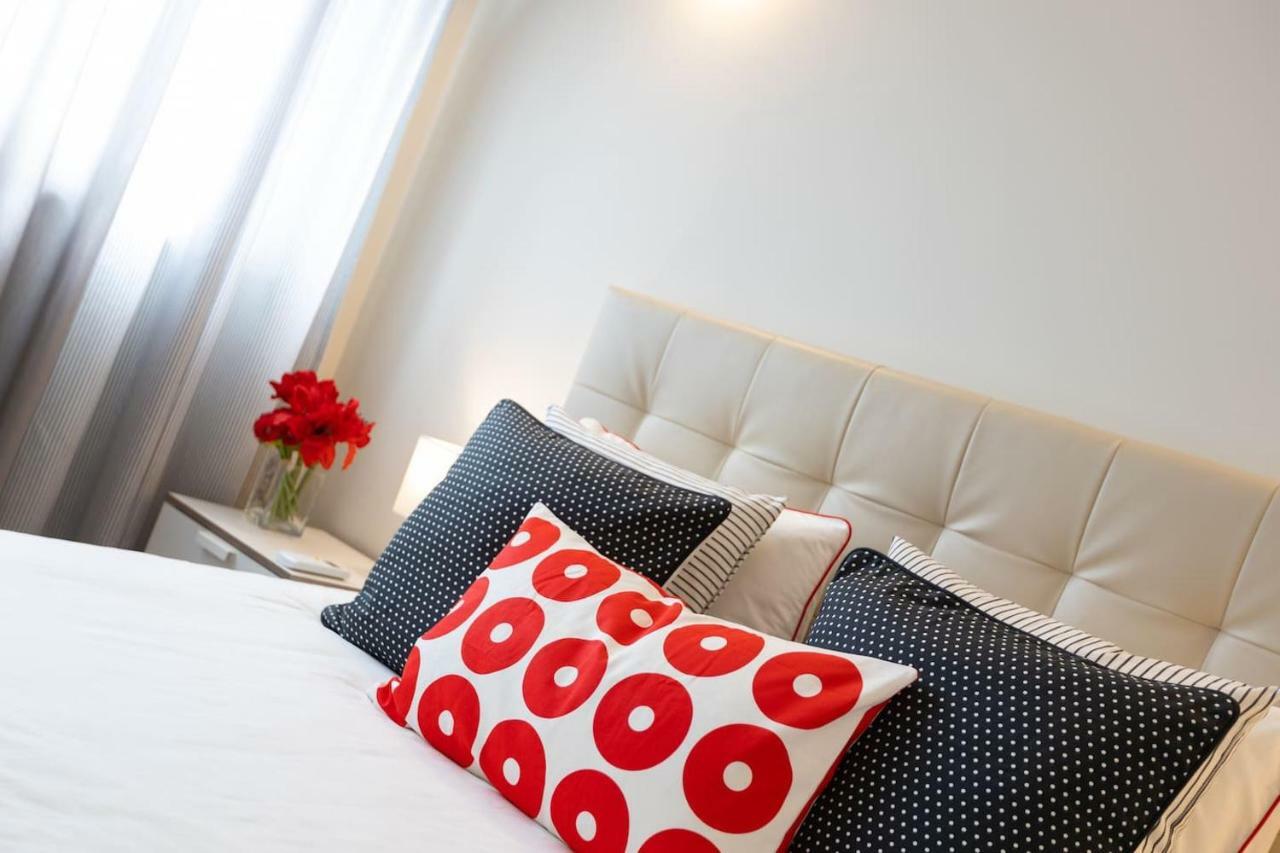 Trindade Sunny Downtown Apartment With Balcony & Ac Porto Buitenkant foto