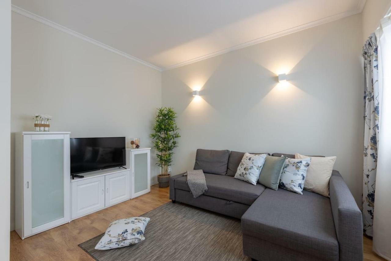Trindade Sunny Downtown Apartment With Balcony & Ac Porto Buitenkant foto