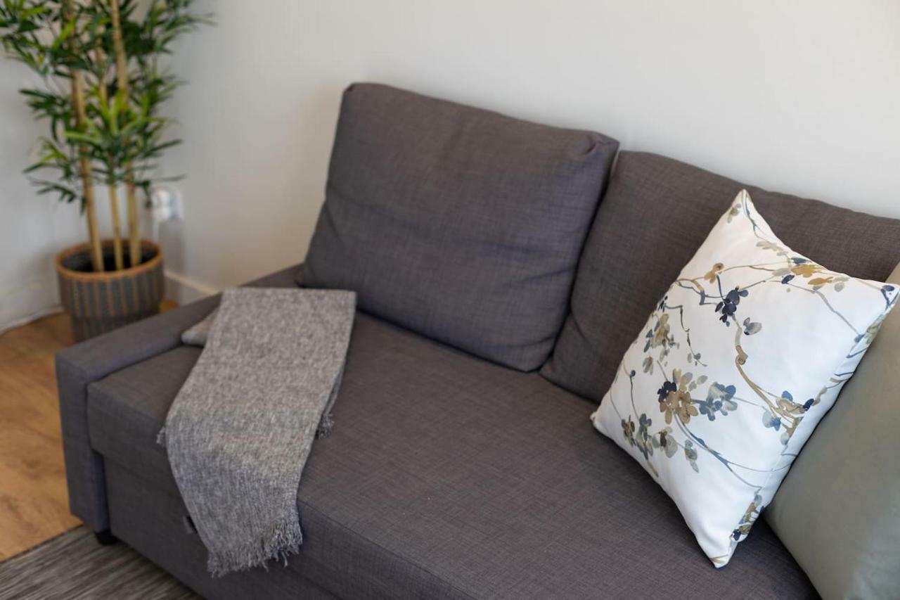 Trindade Sunny Downtown Apartment With Balcony & Ac Porto Buitenkant foto