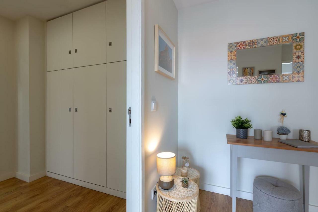 Trindade Sunny Downtown Apartment With Balcony & Ac Porto Buitenkant foto
