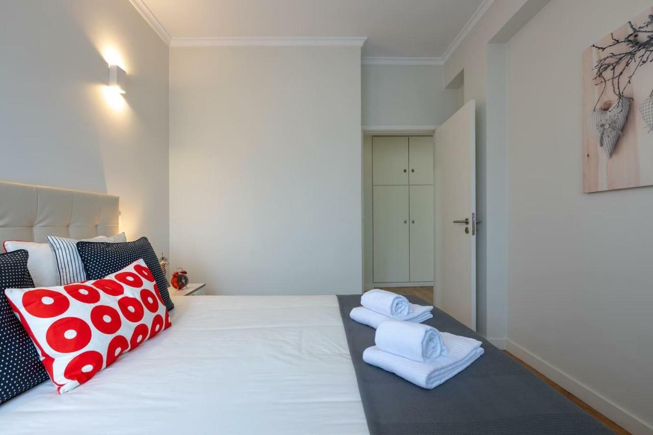 Trindade Sunny Downtown Apartment With Balcony & Ac Porto Buitenkant foto