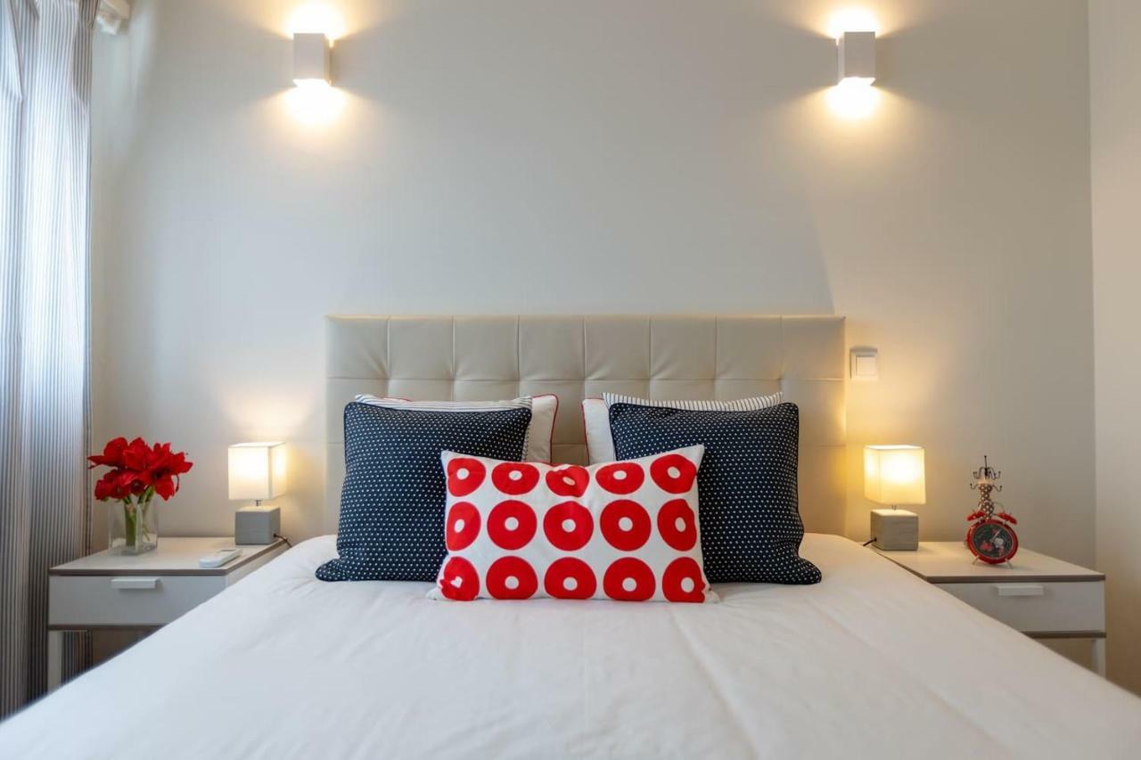 Trindade Sunny Downtown Apartment With Balcony & Ac Porto Buitenkant foto