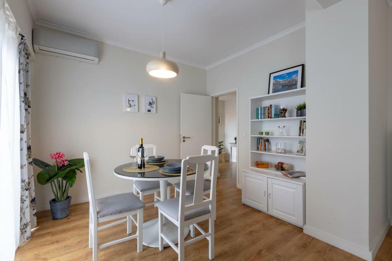 Trindade Sunny Downtown Apartment With Balcony & Ac Porto Buitenkant foto