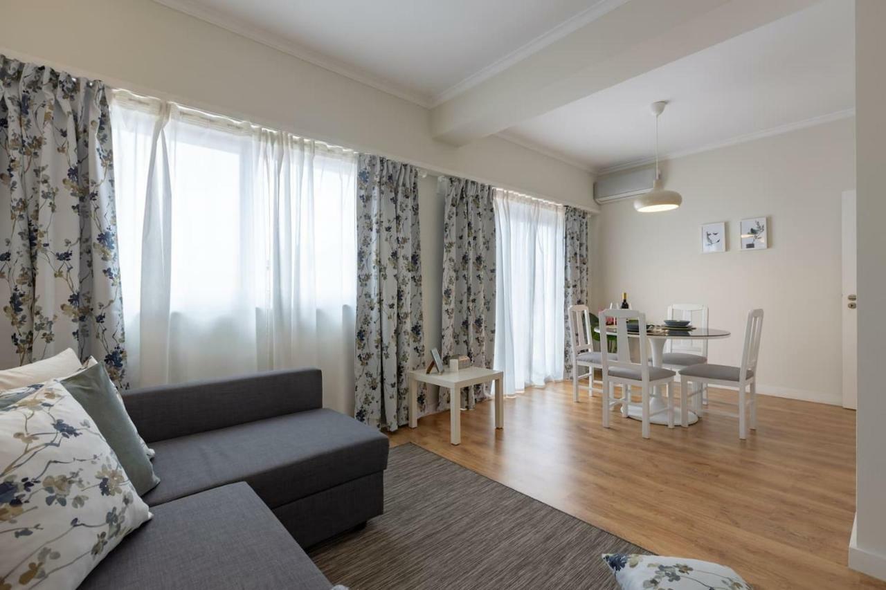 Trindade Sunny Downtown Apartment With Balcony & Ac Porto Buitenkant foto