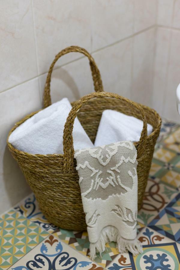 Trindade Sunny Downtown Apartment With Balcony & Ac Porto Buitenkant foto